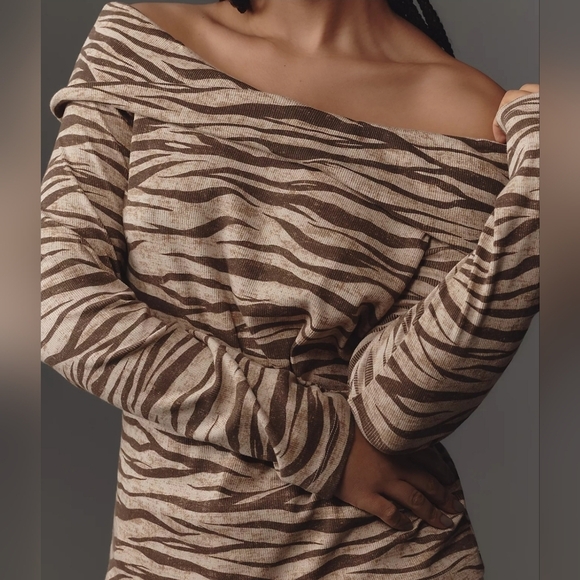 Pilcro Off-The-Shoulder Long-Sleeve Top, XL, Neutral Zebra Print - Picture 9 of 16